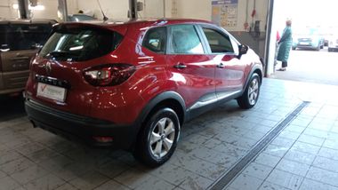 Renault Kaptur 2019 года, 33 909 км - вид 3