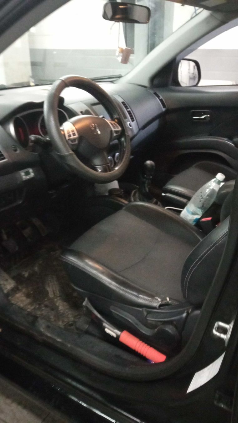 Peugeot 4007 2009 года, 211 562 км - вид 5