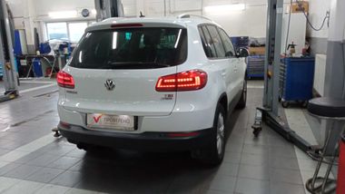Volkswagen Tiguan 2016 года, 127 404 км - вид 3