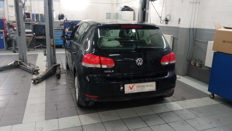 Volkswagen Golf 2012 года, 99 217 км - вид 4