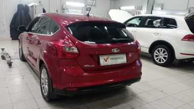 Ford Focus 2011 года, 168 417 км - вид 4