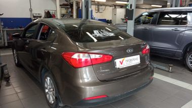 Kia Cerato 2015 года, 88 844 км - вид 4