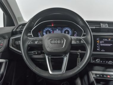 Audi Q3 2020 года, 58 587 км - вид 11