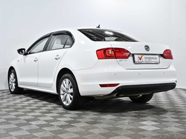 Volkswagen Jetta 2013 года, 159 370 км - вид 6