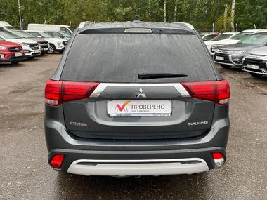 Mitsubishi Outlander 2018 года, 95 188 км - вид 6