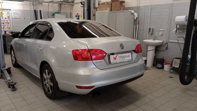 Volkswagen Jetta 2011 года, 244 072 км - вид 3