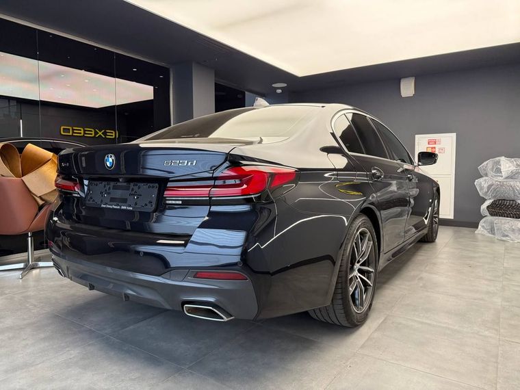 BMW 5 серия 2023 года, 18 438 км - вид 6