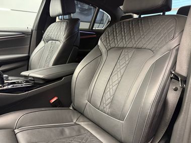 BMW 5 серия 2023 года, 18 438 км - вид 15