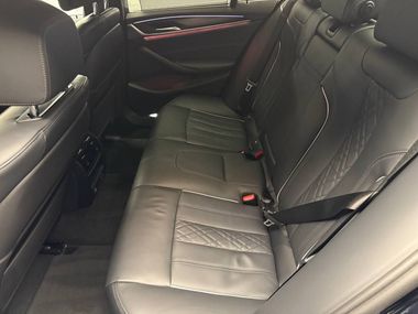 BMW 5 серия 2023 года, 18 438 км - вид 20