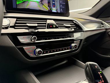 BMW 5 серия 2023 года, 18 438 км - вид 14
