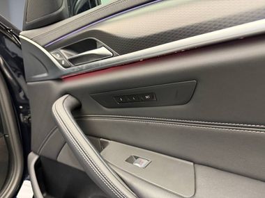 BMW 5 серия 2023 года, 18 438 км - вид 24