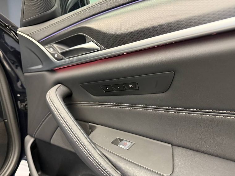 BMW 5 серия 2023 года, 18 438 км - вид 24