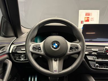 BMW 5 серия 2023 года, 18 438 км - вид 16