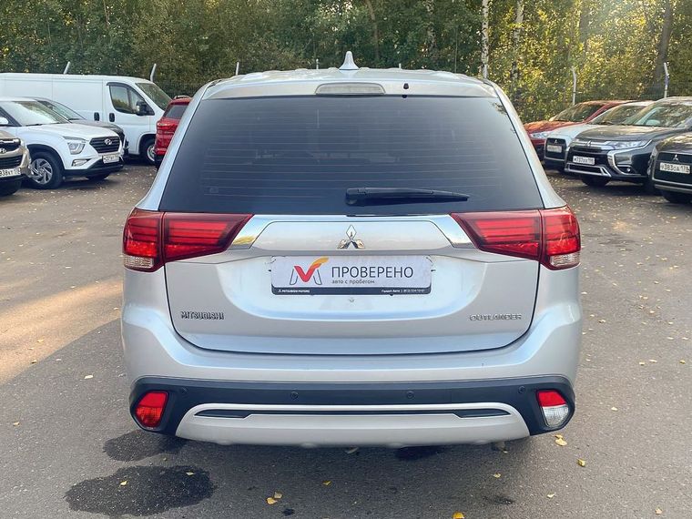 Mitsubishi Outlander 2018 года, 102 000 км - вид 5