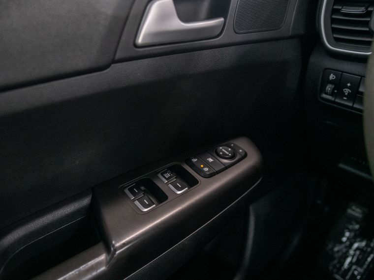 Kia Sportage 2021 года, 76 341 км - вид 9