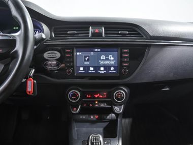 KIA Rio 2018 года, 93 721 км - вид 10