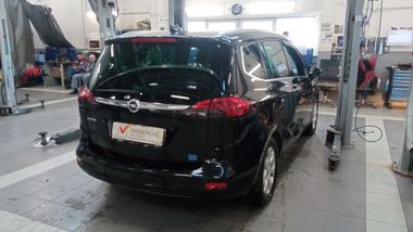 Opel Zafira 2017 года, 204 529 км - вид 3