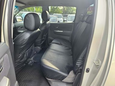 Toyota Hilux 2013 года, 550 769 км - вид 17