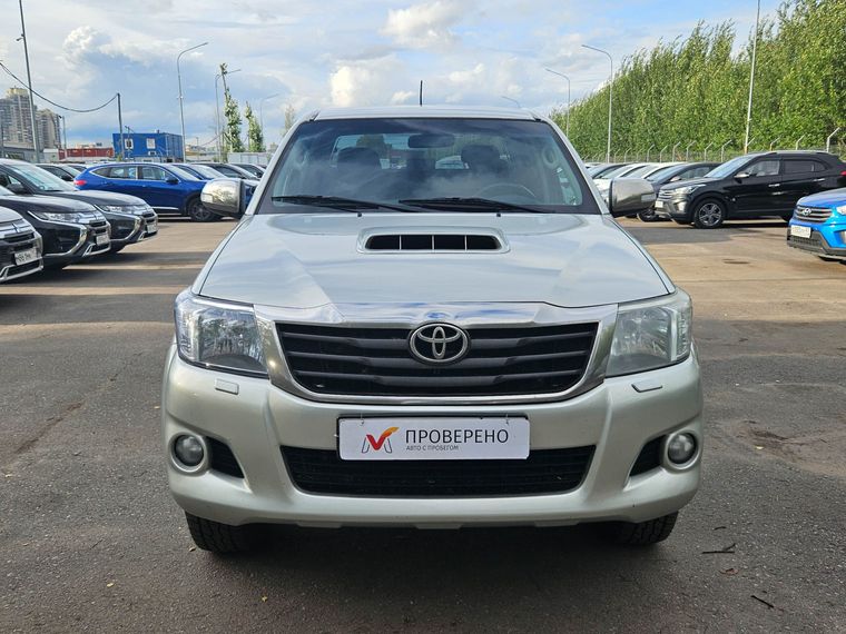 Toyota Hilux 2013 года, 550 769 км - вид 3