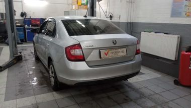 Skoda Rapid 2018 года, 169 860 км - вид 4