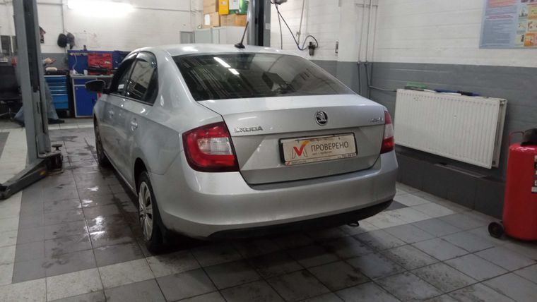 Skoda Rapid 2018 года, 169 860 км - вид 4