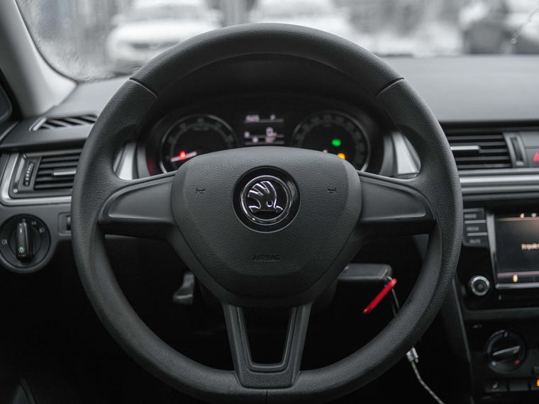 Skoda Rapid 2018 года, 169 860 км - вид 6