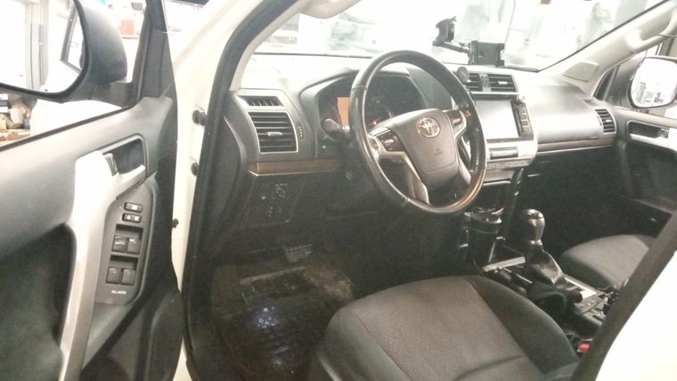 Toyota Land Cruiser Prado 2018 года, 126 999 км - вид 5