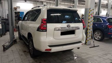 Toyota Land Cruiser Prado 2018 года, 126 999 км - вид 4