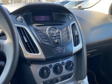 Ford Focus 2011 года, 123 990 км - вид 12