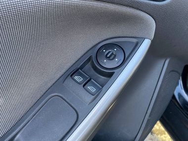 Ford Focus 2011 года, 123 990 км - вид 14