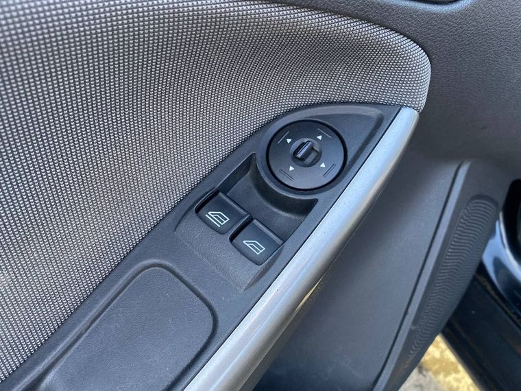 Ford Focus 2011 года, 123 990 км - вид 14