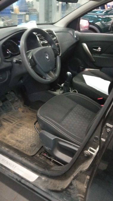 Renault Logan 2015 года, 74 000 км - вид 5