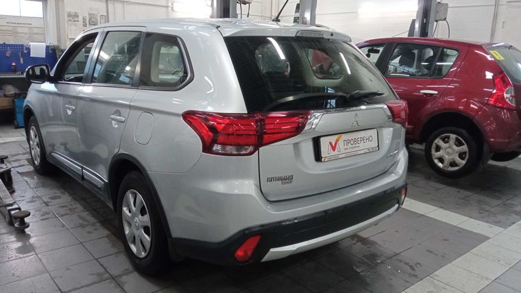 Mitsubishi Outlander 2015 года, 87 388 км - вид 5