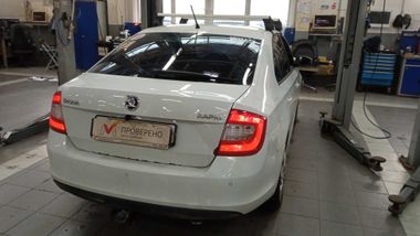 Skoda Rapid 2015 года, 196 000 км - вид 3