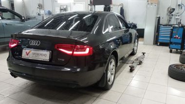 Audi A4 2015 года, 161 902 км - вид 3