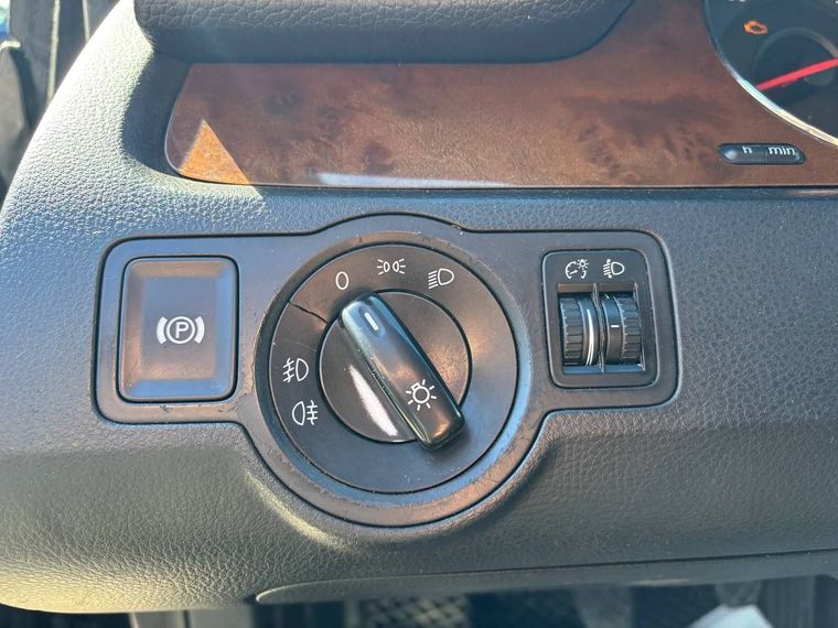 Volkswagen Passat 2008 года, 325 383 км - вид 15