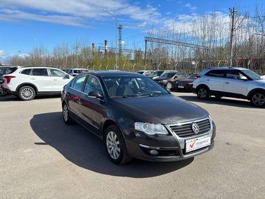 Volkswagen Passat 2008 года, 325 383 км - вид 3
