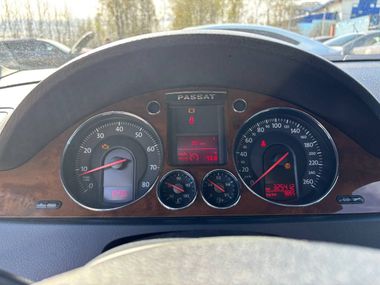 Volkswagen Passat 2008 года, 325 383 км - вид 8