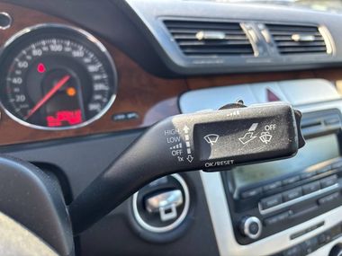 Volkswagen Passat 2008 года, 325 383 км - вид 11