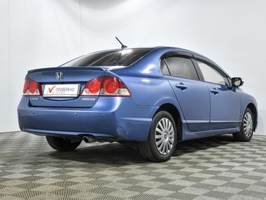 Honda Civic 2008 года, 141 675 км - вид 5