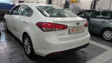 Kia Cerato 2017 года, 165 426 км - вид 4