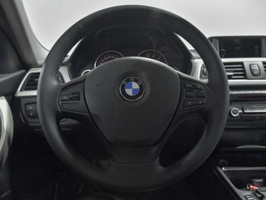 BMW 3 серия 2014 года, 61 673 км - вид 9