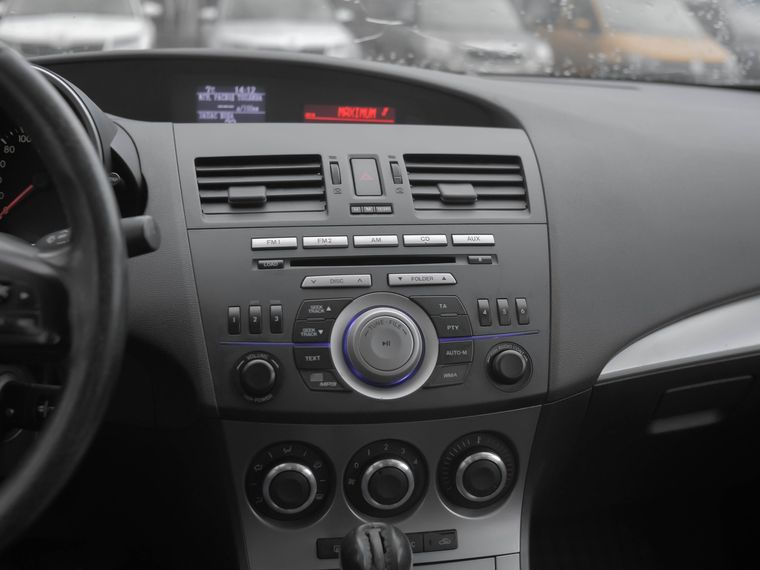 Mazda 3 2011 года, 199 890 км - вид 6