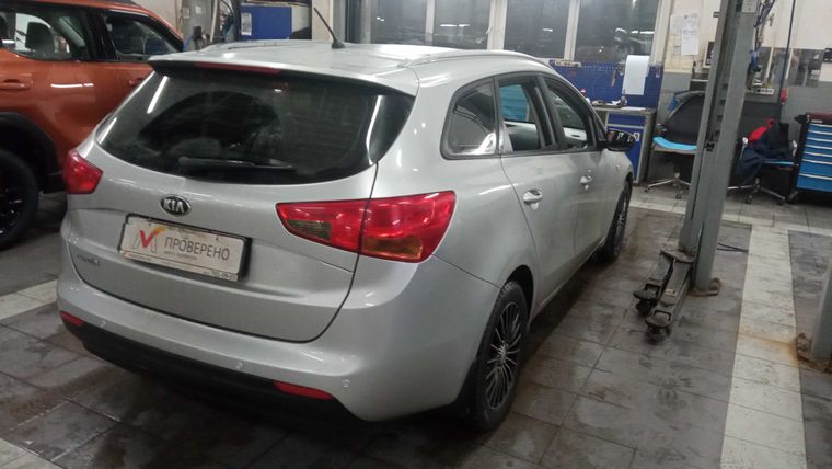 KIA Ceed 2014 года, 227 391 км - вид 3