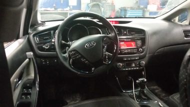 KIA Ceed 2014 года, 227 391 км - вид 5