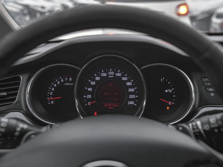 Kia Ceed 2014 года, 227 391 км - вид 5