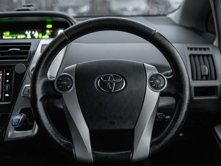 Toyota Prius Alpha 2013 года, 218 401 км - вид 6