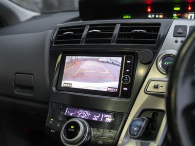 Toyota Prius Alpha 2013 года, 218 401 км - вид 9