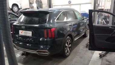 Kia Sorento 2021 года, 151 000 км - вид 3