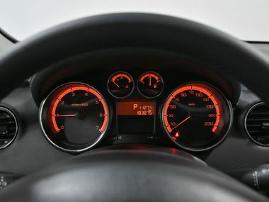Peugeot 308 2011 года, 183 873 км - вид 7